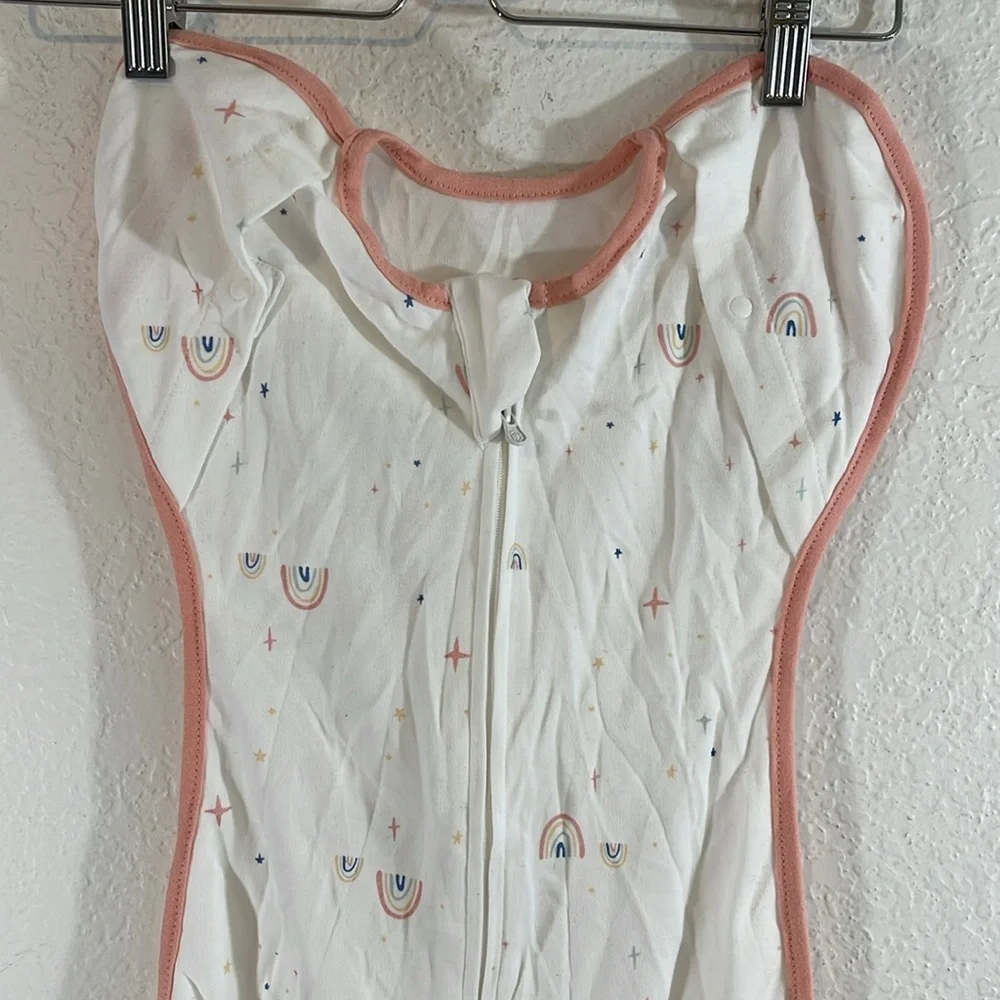 DUOMIAOMIAO Baby Transition Swaddle Blanket Rainbows Print Size 3-6 Months NEW